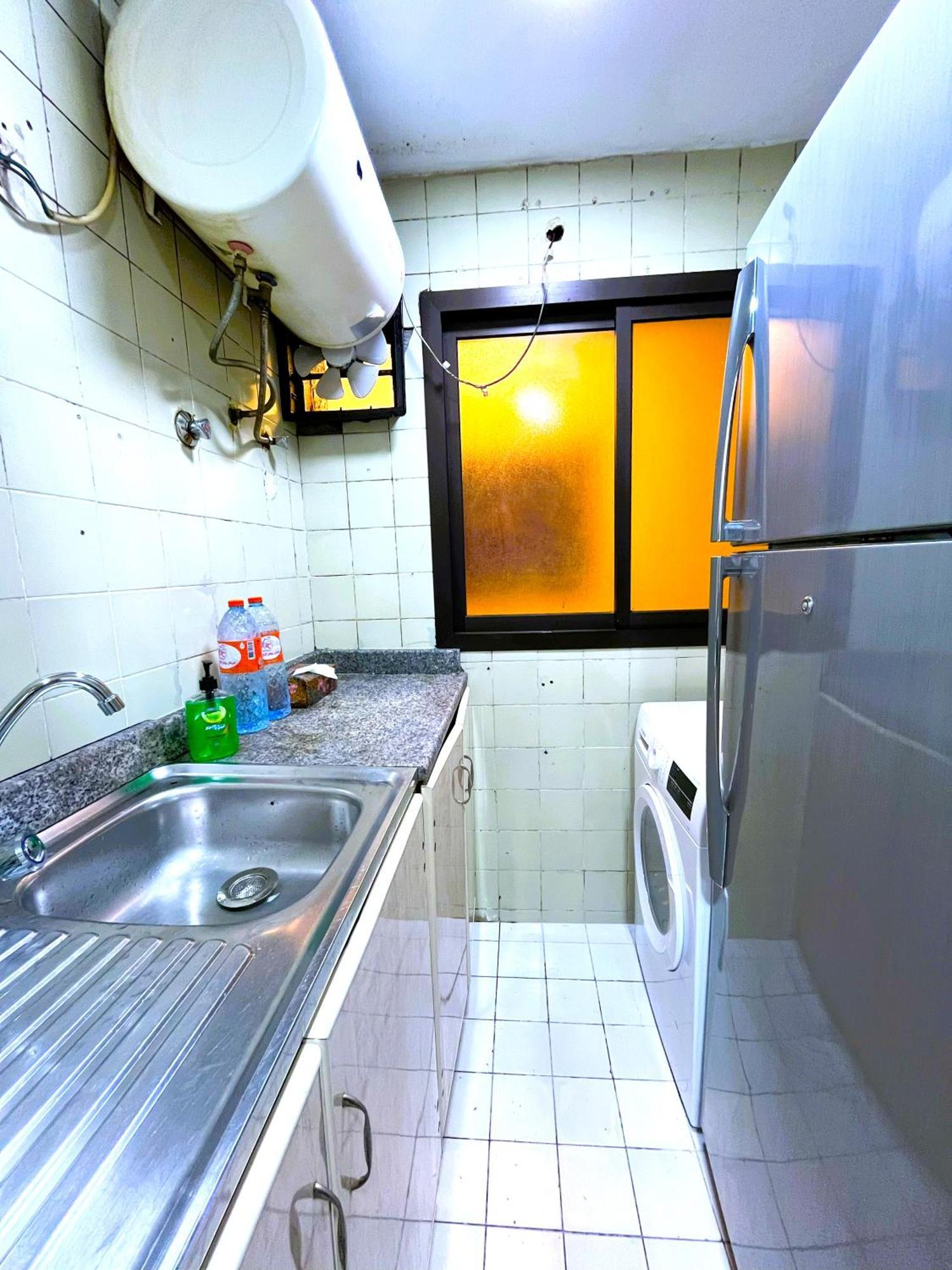 Yoko Luxury Hostel Дубай Екстер'єр фото