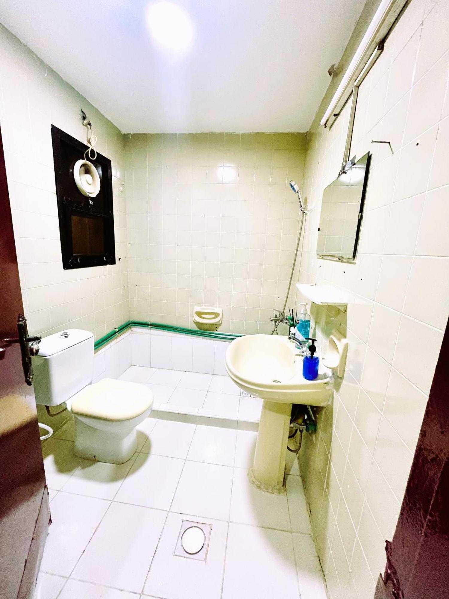 Yoko Luxury Hostel Дубай Екстер'єр фото